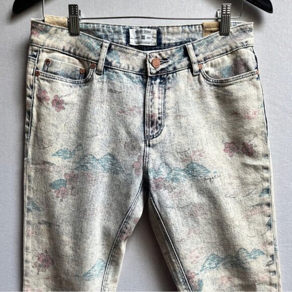 Insight beautiful scenery printed mid rise slim denim Sz 31” - Picture 1 of 14